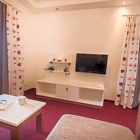 Nige Hus Hotel